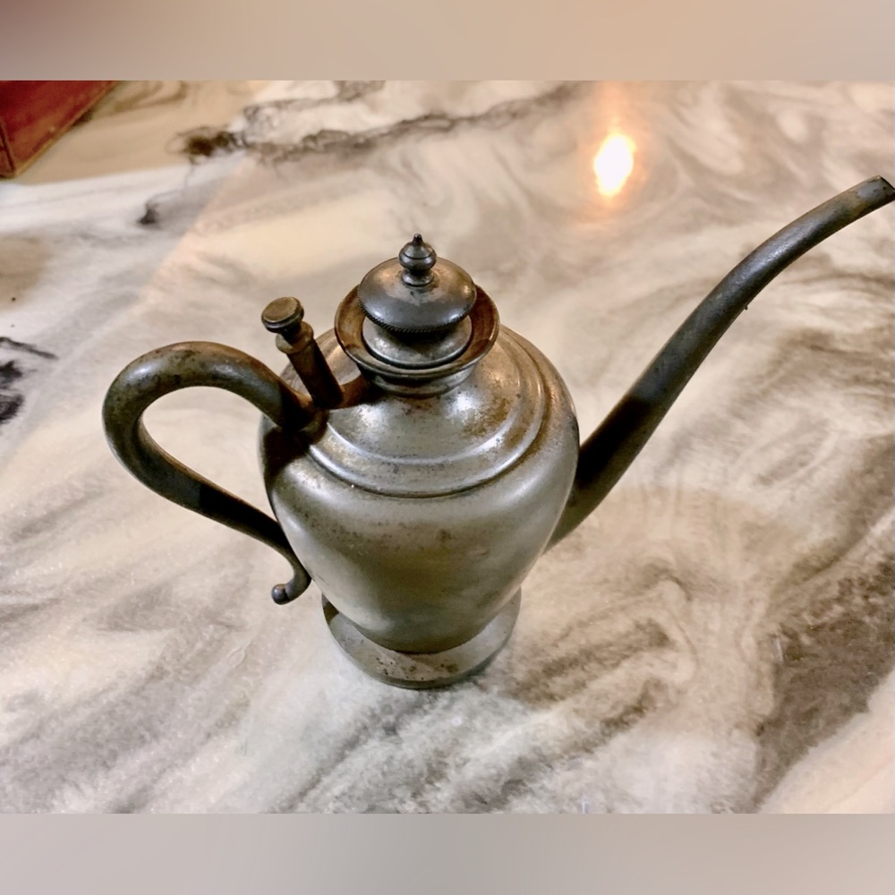 Antique Manning Bowman oil lamp filler